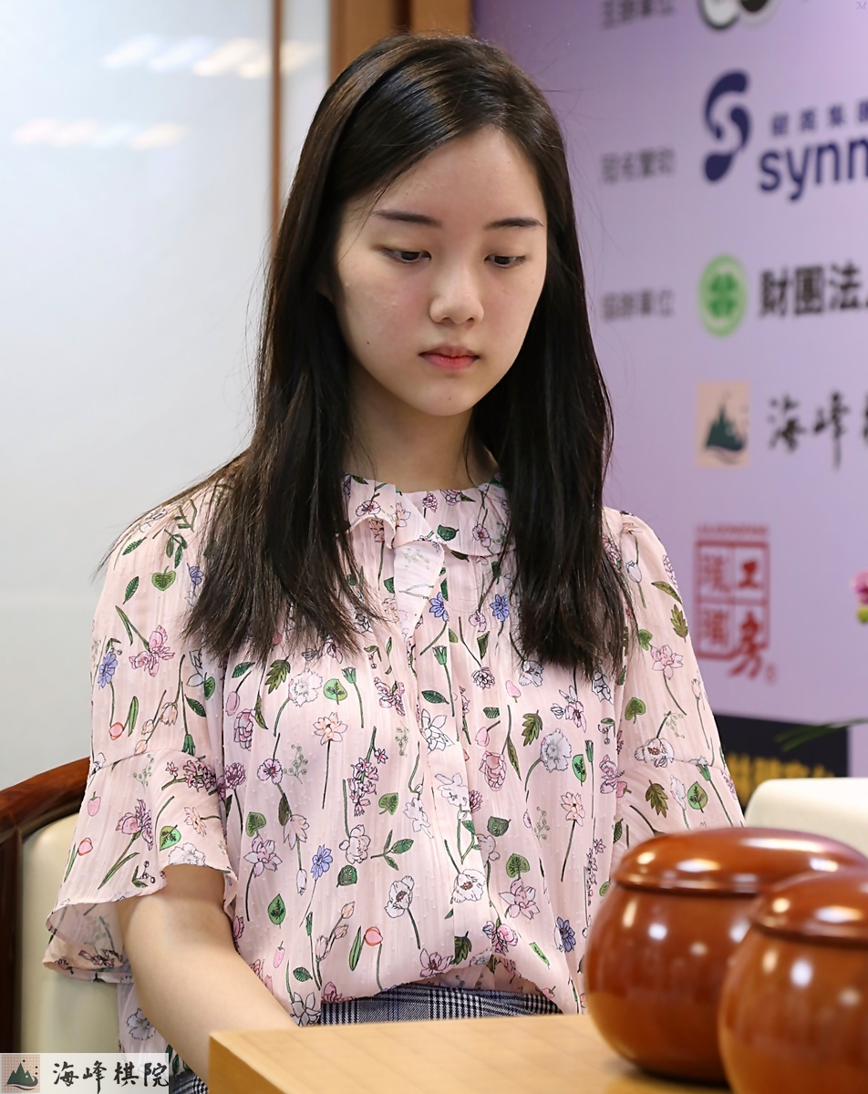 女子后浪崛起 围棋甜心 俞俐均勇夺女子后冠 以棋会友 徽帮棋友会 Powered By Discuz